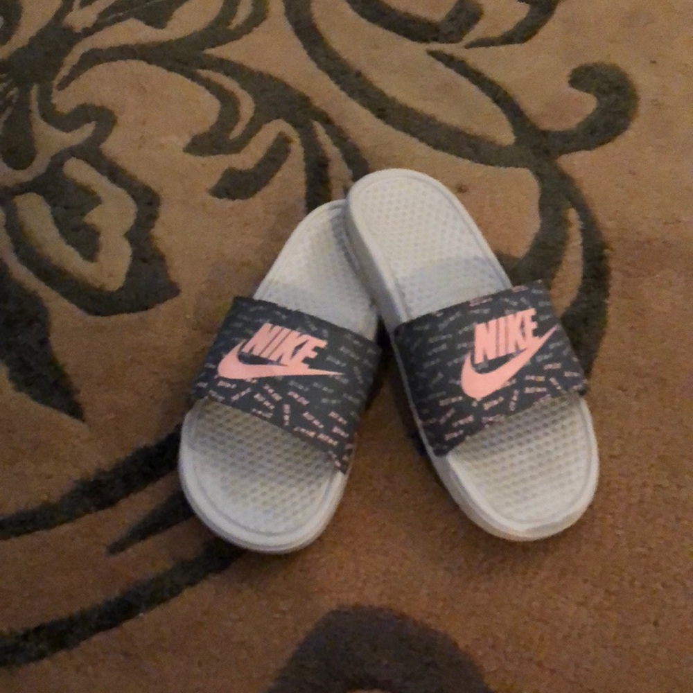 Nike slides